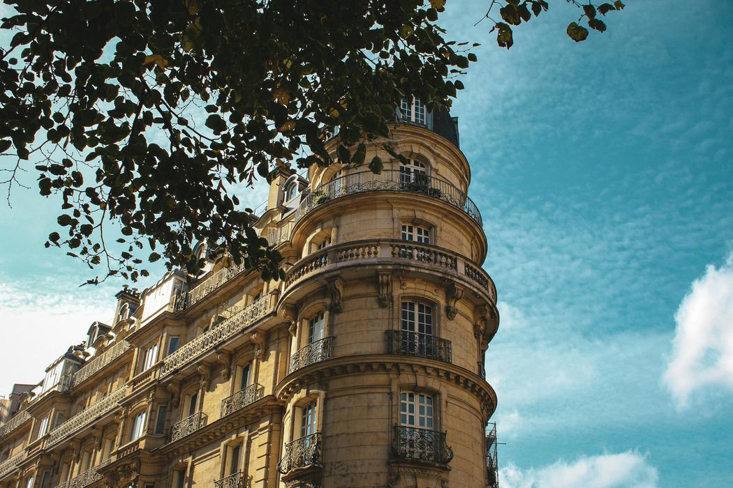 Recherche : Location courte durée et moyenne durée à Paris (2025)